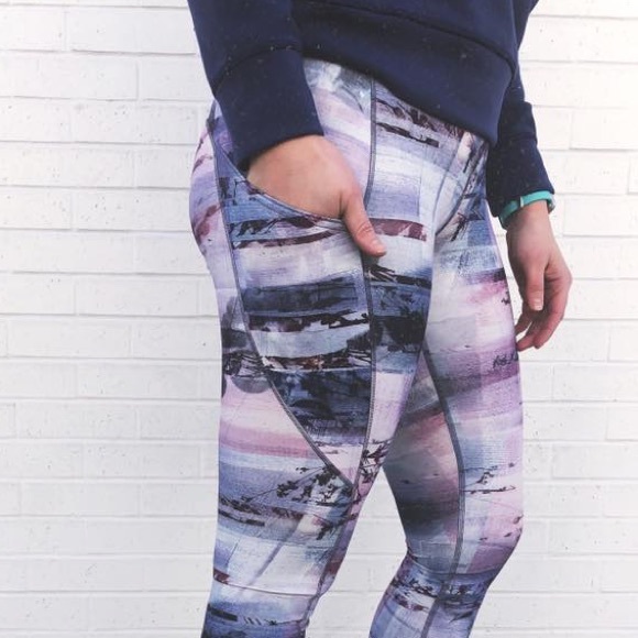 Lululemon Fast & Free Leggings - Picture 6 of 7